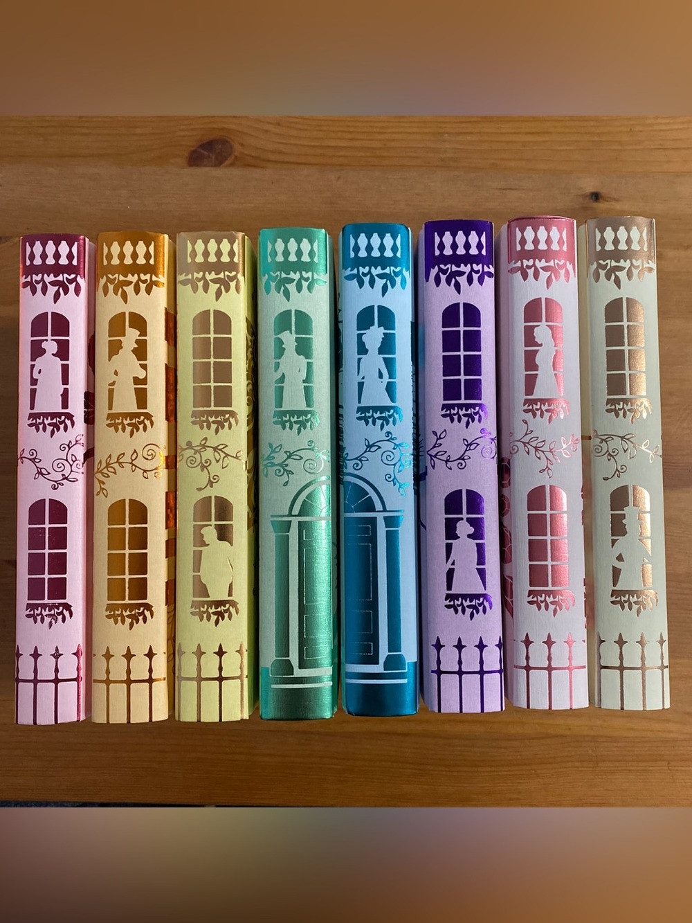 Bridgerton LIMITED EDITION 8 Book Set Illumicrate Special Collector’s Editions